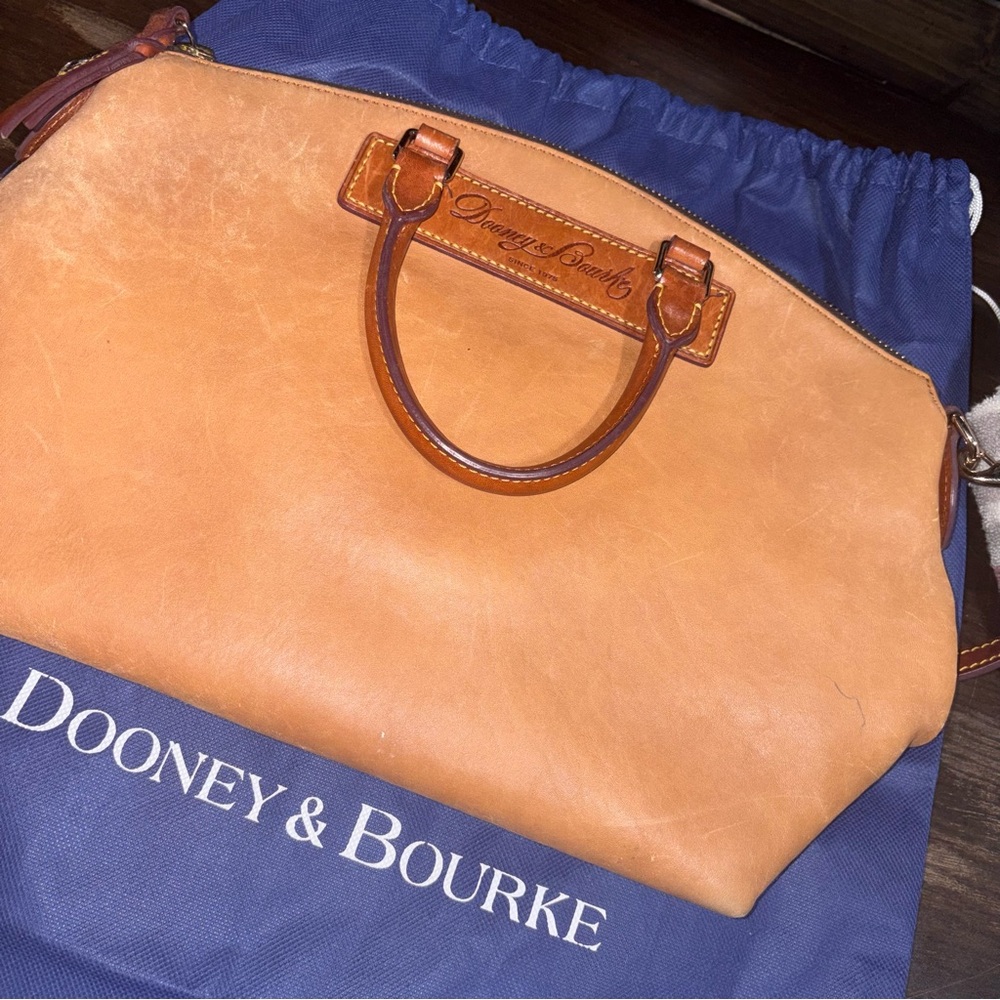 Dooney & Bourke Tan Leather shoulder/Handbag - Picture 9 of 11